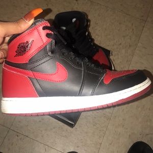 Bred Jordan 1s